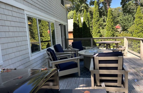 East Falmouth House | Waterfront on Lake! 6 bd, 2 bth. Central Air. Huge Deck. Paddle boat!