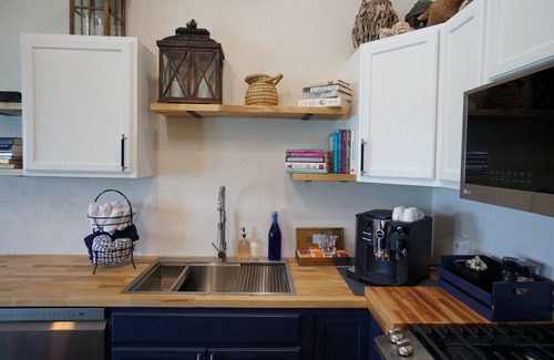 Staniel Cay Apartment | Waterfront One Bedroom Apartment Staniel Cay Tides Edge