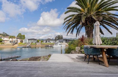 Pauanui House | Waterfront Paradise - Pauanui Holiday Home