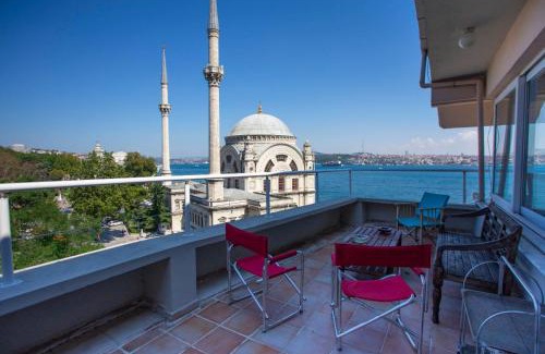 Kabatas Apartment | Waterfront Penthouse Apt with a Stunning View