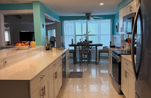 Matlacha House | Waterfront, Pet Friendly, 2 Master BR Home in Charming Matlacha