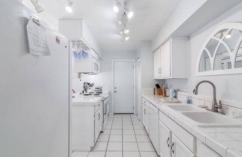 Dobson Ranch House | Waterfront - Pet Friendly Home - ON The Lake-Multi-Month Discounts