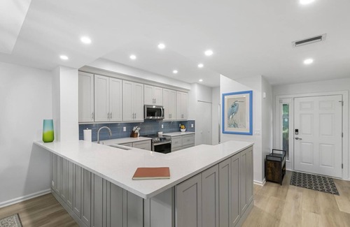 Marco Island Condo | Waterfront relaxation in a beautifully updated large condo!