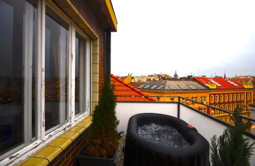 Prague 1 Apartment | Waterfront River Side Roof Top Apartment - Terrace with city view