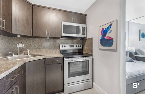 North Bay Village Apartment | Waterfront Studio in the Heart of Miami | Free Parking & Bay Views