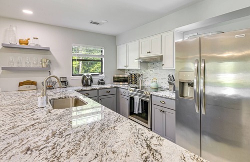 Mary Esther House | Waterfront Townhome ~ 10 Mi to Navarre Beach!