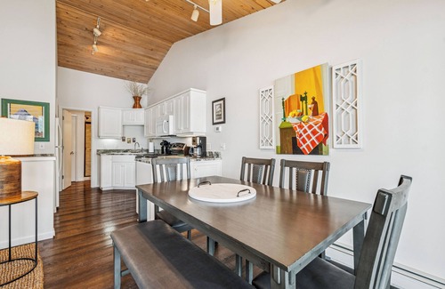 Whitefish Condo | Waterfront Whitefish Lake Condo 3 bed, 2 bath