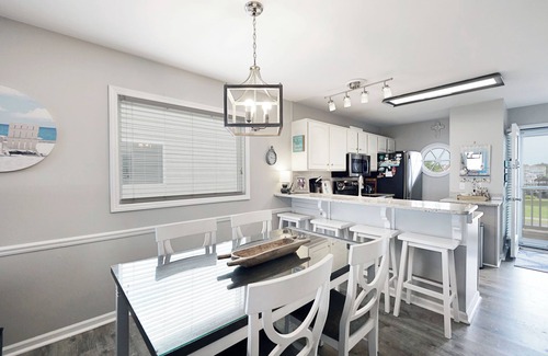 Holden Beach Condo | "Waters Edge 429-D" - Oceanfront Condo w/Community Pool, 2 Bedrooms/2 Bathrooms