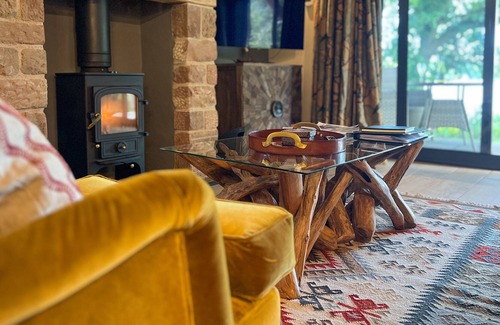 Wing Cottage | WATERS EDGE, romantic, luxury holiday cottage in Brampton, Cumbria