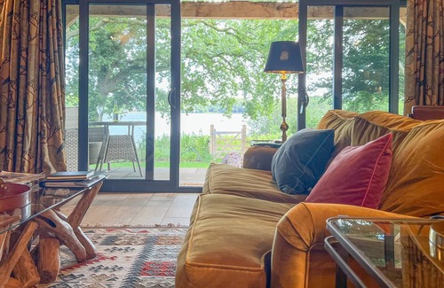 Wing Cottage | WATERS EDGE, romantic, luxury holiday cottage in Brampton, Cumbria