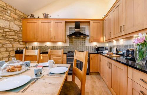 Warkworth House | Waters Edge - Warkworth