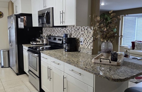 Lochmoor Waterway Estates House | Waterside 4 Bedroom home with pool