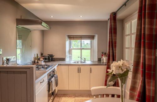 Markington House | Waterside Cottage