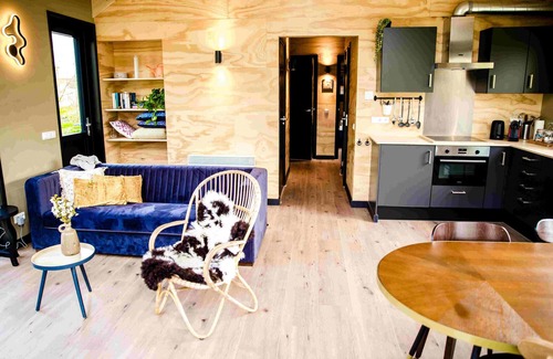 Grou Cabin | Waterside holiday home. Centrally situated in Friesland