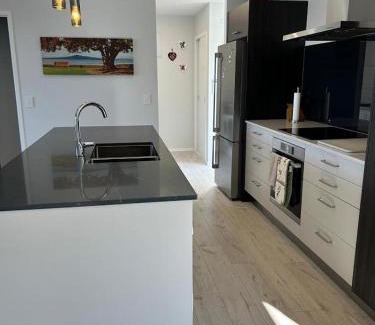 Cable Bay House | Waterview House