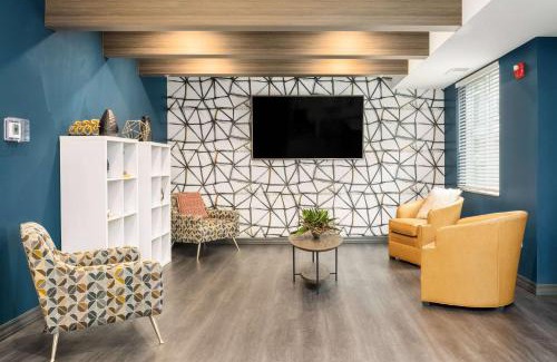 Plymouth Hotel | WaterWalk Extended Stay by Wyndham Minneapolis - Plymouth