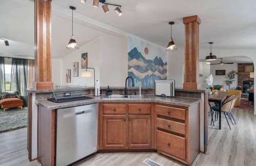 Burdett House | Watkins Glen Hot Tube Retreat- Finger Lakes Region