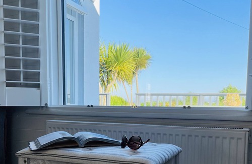 Garryvoe House | Wavecrest Holiday Cottage