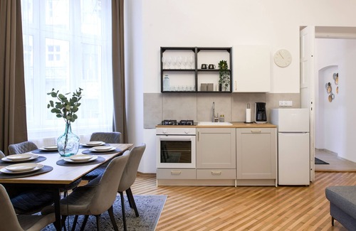 Piasek Południe Apartment | WAWELOVE Piłsudskiego I - spacious 3 bedroom apt. with balcony and free parking!