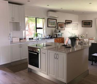 Greater Johannesburg Metropolitan Area Apartment | Waybury Cottage - a cozy home from home !