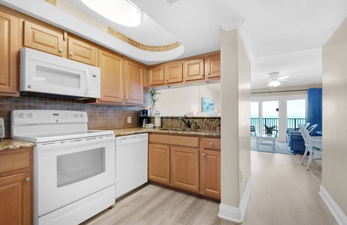 Crescent Beach Condo | We❤️Snowbirds-Gulf FRONT-Beachside Pool-Billiards Room-2BR Mariner East 505