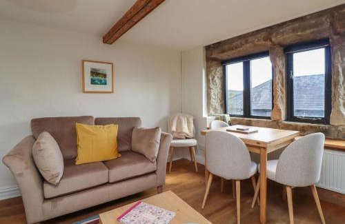 Heptonstall House | Weaver's View
