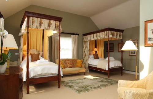 Chipping Norton House | Weir House