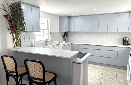 Silver Sands Villa | Welcome more friends and family by combining our two beachfront villas while kee