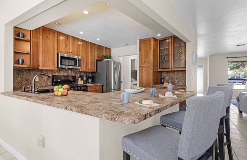 Venice East House | Welcome to A Time for Paws: Pet Friendly 2 Bed/2 Bath