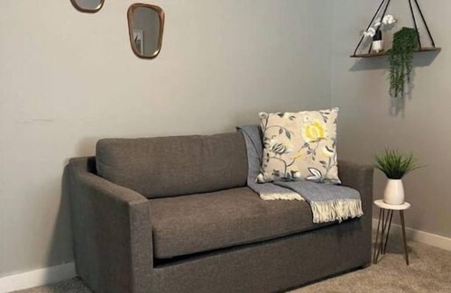 Tulsa House | Welcome to an exquisite 3-bedroom house