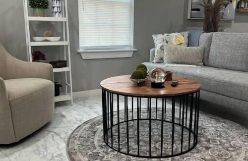 Tulsa House | Welcome to an exquisite 3-bedroom house