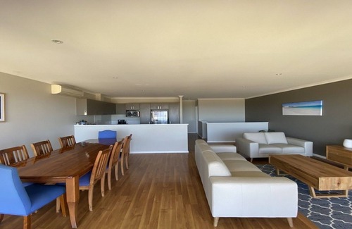 Jurien Bay Villa | Welcome to Bay Dreamer, Unit 8 Seafront Estate, located within a stunning complex right i