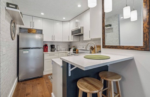 Bronston Condo | Welcome to Lakeside Oasis – A Lakeside Getaway