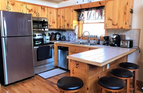 Piney Creek Cabin | Welcome to LAZY DEER CABIN!