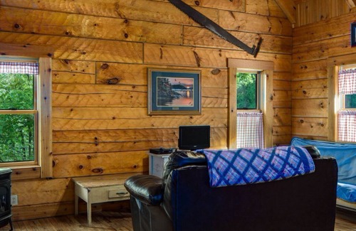 Logan Cabin | Welcome to Liberty Belle Cabin