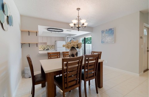 Wellington House | Welcome to our 3 bedroom 2.5 bath town house in the heart of Wellington Florida