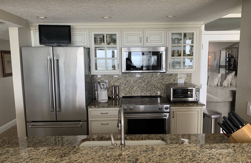 New Smyrna Beach Condo | Welcome to paradise - 2 bdrm/2bth with direct oceanfront views.