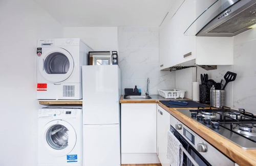 West Kensington Apartment | Welcome to Plotseeker’s 2 Bedroom Charming & Magnificent Flat