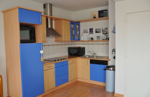 Combrit Apartment | Welcome to Sainte-Marine! Cosy 3★ holiday apartment just 150m from the beach