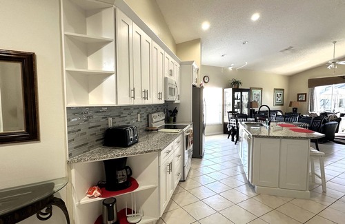 Four Corners Villa | Welcome to Sunshine Retreat Villa