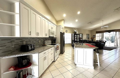 Four Corners Villa | Welcome to Sunshine Retreat Villa