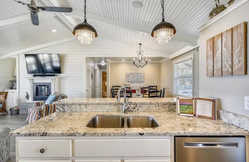 St. George Island House | WELCOME TO TEMPTATION ISLAND where your dreams of an amazing vacation become a reality!