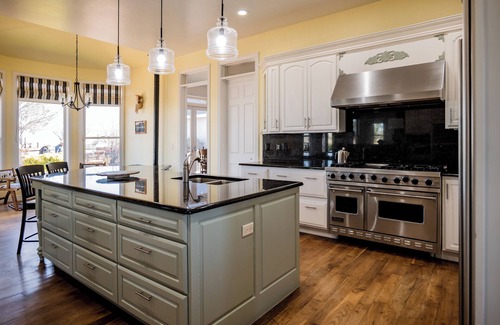 Elgin House | Welcome to The Rancho – a peaceful retreat at 5000ft.