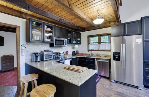 Lake Ariel Ski Chalet | Welcome to The Sparrow located in the amenity filled Hideout!