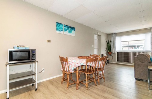 Fairport Harbor Apartment | Welcome to the High Street Suite