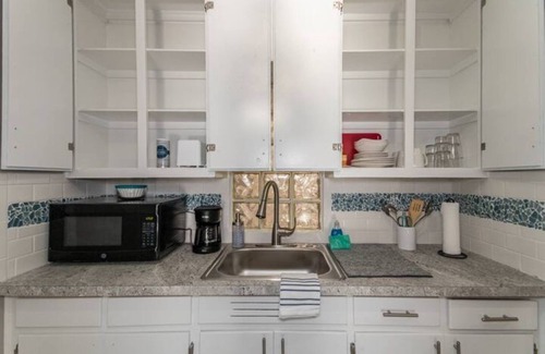 Fairport Harbor Apartment | Welcome to the Sandcastle Suite