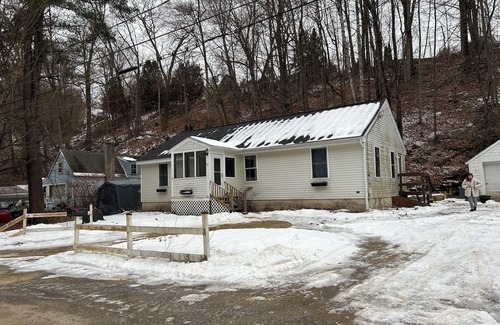 Franklin House | Welcome to the Webster Place! A Charming 3-bedroom house in fabulous Franklin.