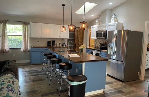 Spring Hill House | Welcome to this beautiful 3 Bedroom 2 Bathroom Pool heated Home