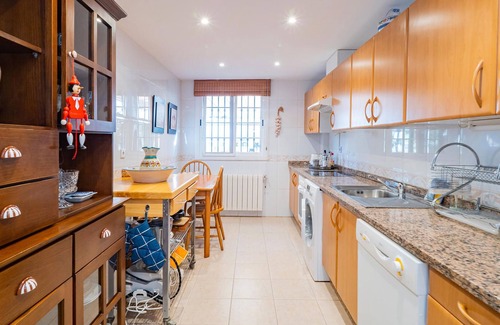 Guadalmina House | Welcome to this family and decorative vacation villa near the beach.