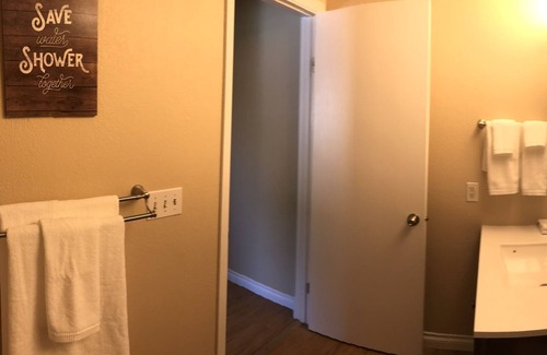 Benton City Apartment | Welcome to wine country apartments!